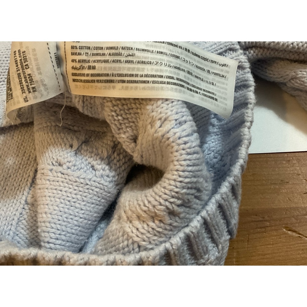 Hollister: Baby blue turtle neck extra small sweater with little Hollister tag . - Picture 4 of 7